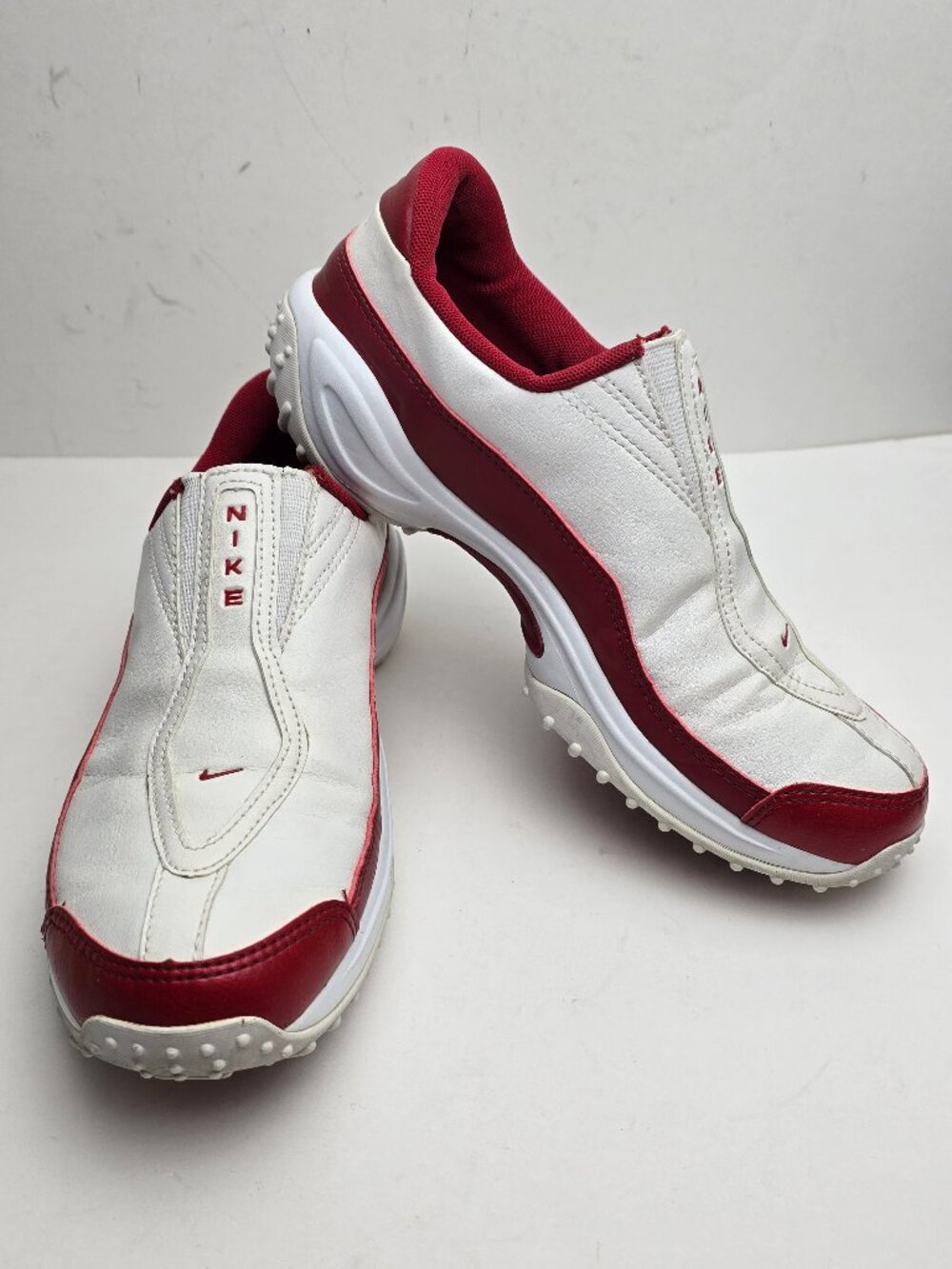 Vintage Y2k 2002 Nike Leeway 304137-161 Red/White Colorway Slip-On Running Shoes